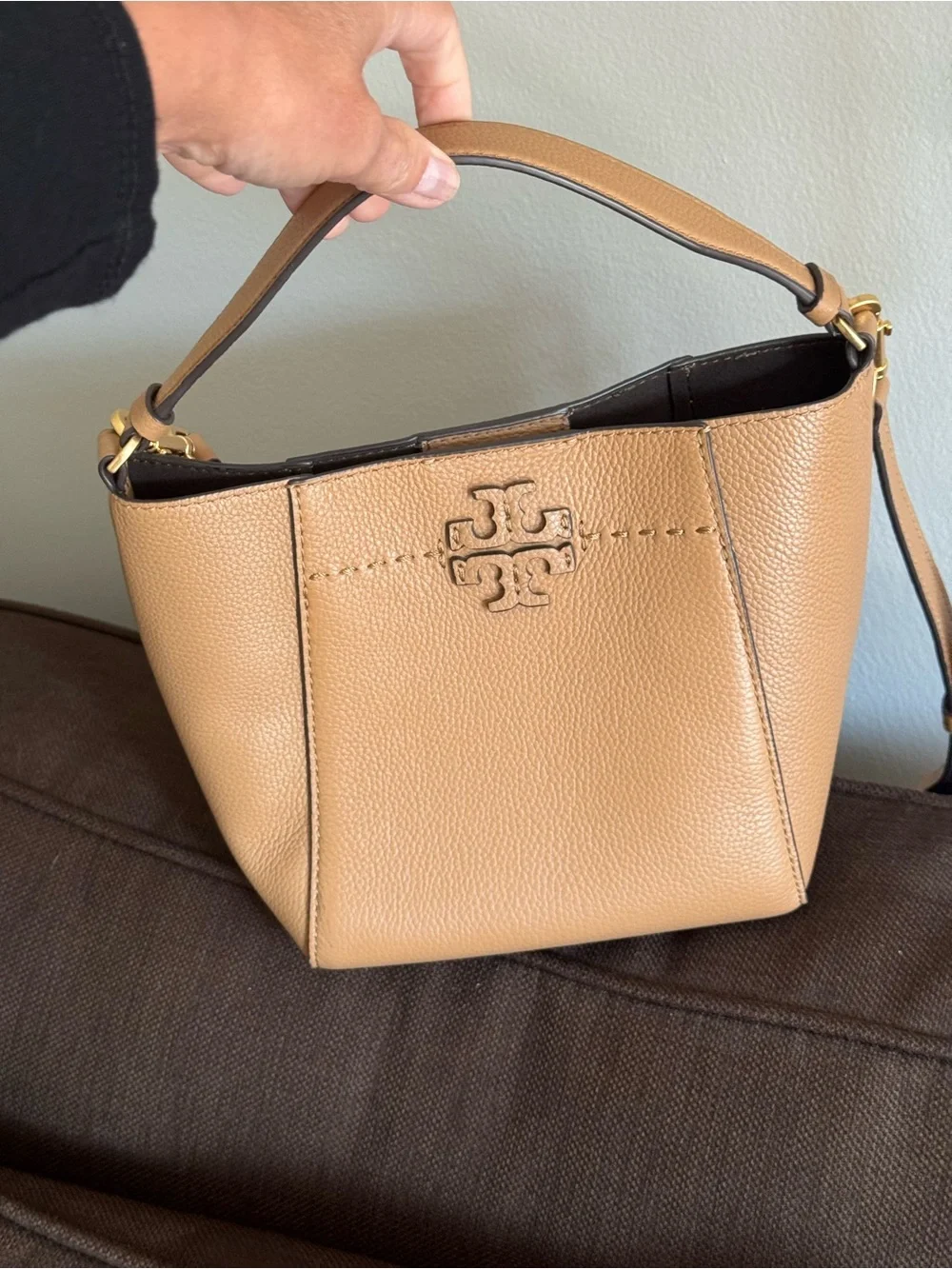 Tory Burch compact pebbled